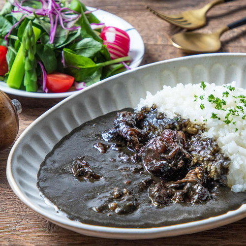 宮崎・都城「野上食品」宮崎牛すじ濃厚黒カレー
